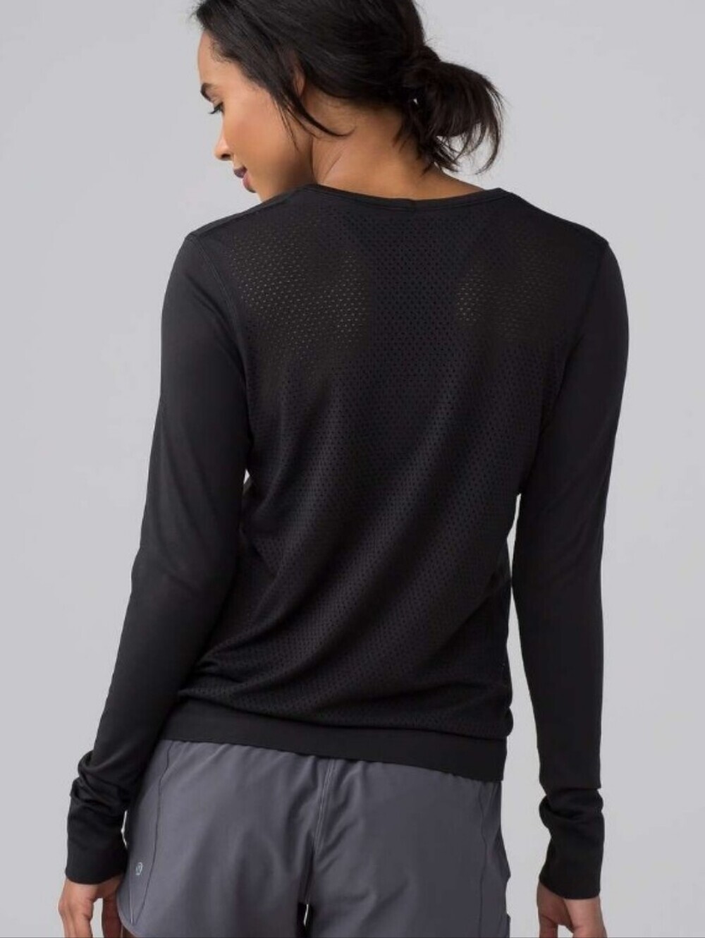 Lululemon Breeze By Long Sleeve Shirt. Black. Oversized Loose Fit. Size 10. - Picture 2 of 7